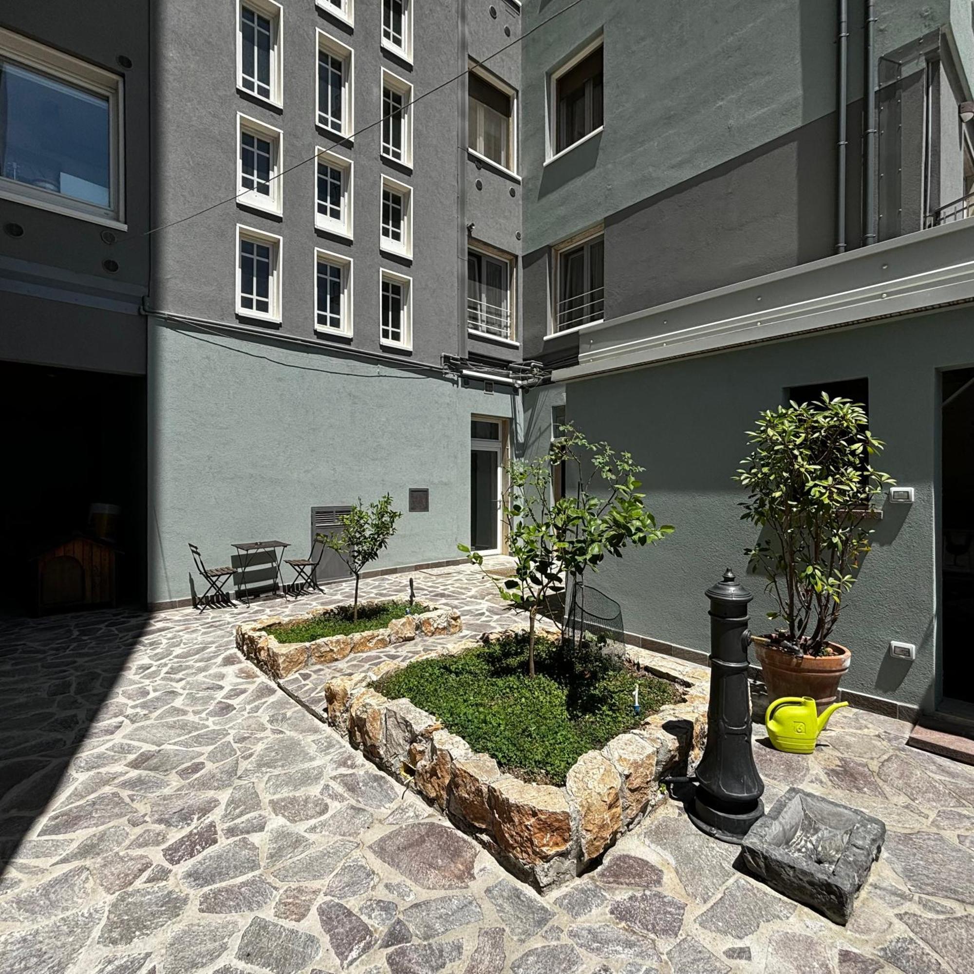 Room & Parking In Centro Citta Con Parcheggio Privato E Wifi Potenza Exterior foto